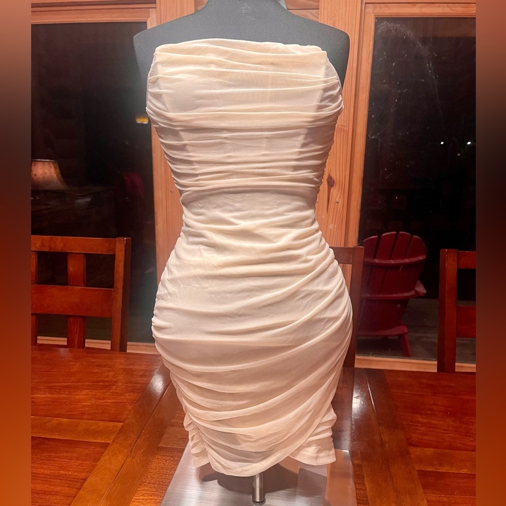 Strapless short dress